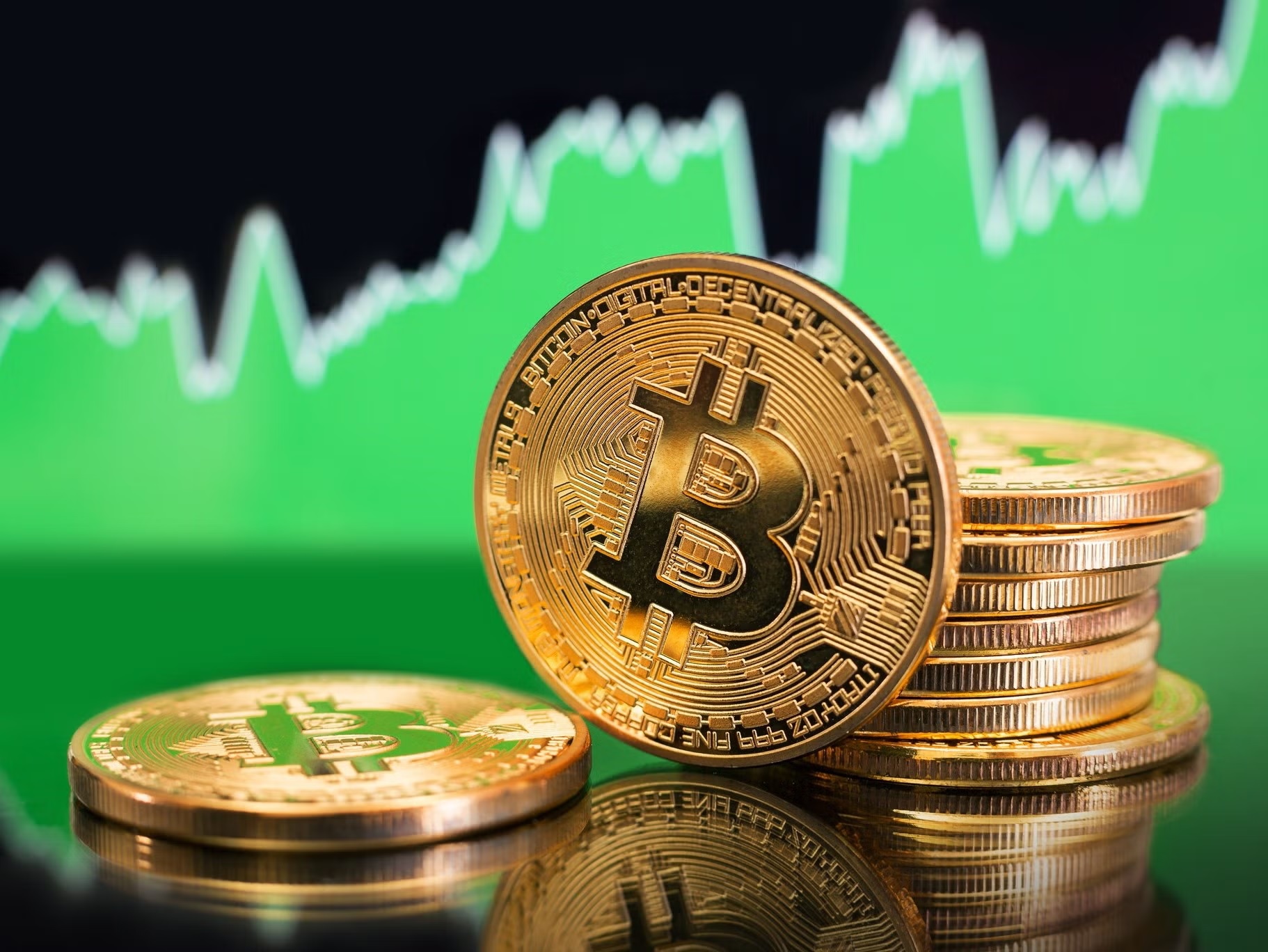 What Will Happen to Bitcoin Price in the Future? Analyst Explains the Condition for BTC to Rise Above $66,000 Again