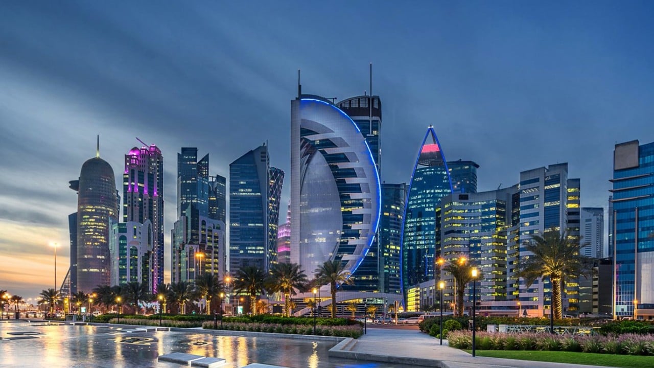 Qatar Financial Center (QFC) has launched its Digital Assets Lab, selecting 24 participants to develop innovative digital solutions using distributed ledger technology. Key partners include Google Cloud, Masraf Al Rayan, The Hashgraph Association, and R3. Lab Participants to Lead Digital Transformation In a move signaling Qatar’s embrace of digital assets, the QFC, the region’s leading