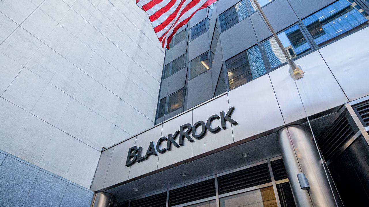 Bitcoin Surges as BlackRock Report Calls BTC a ‘Unique Diversifier’