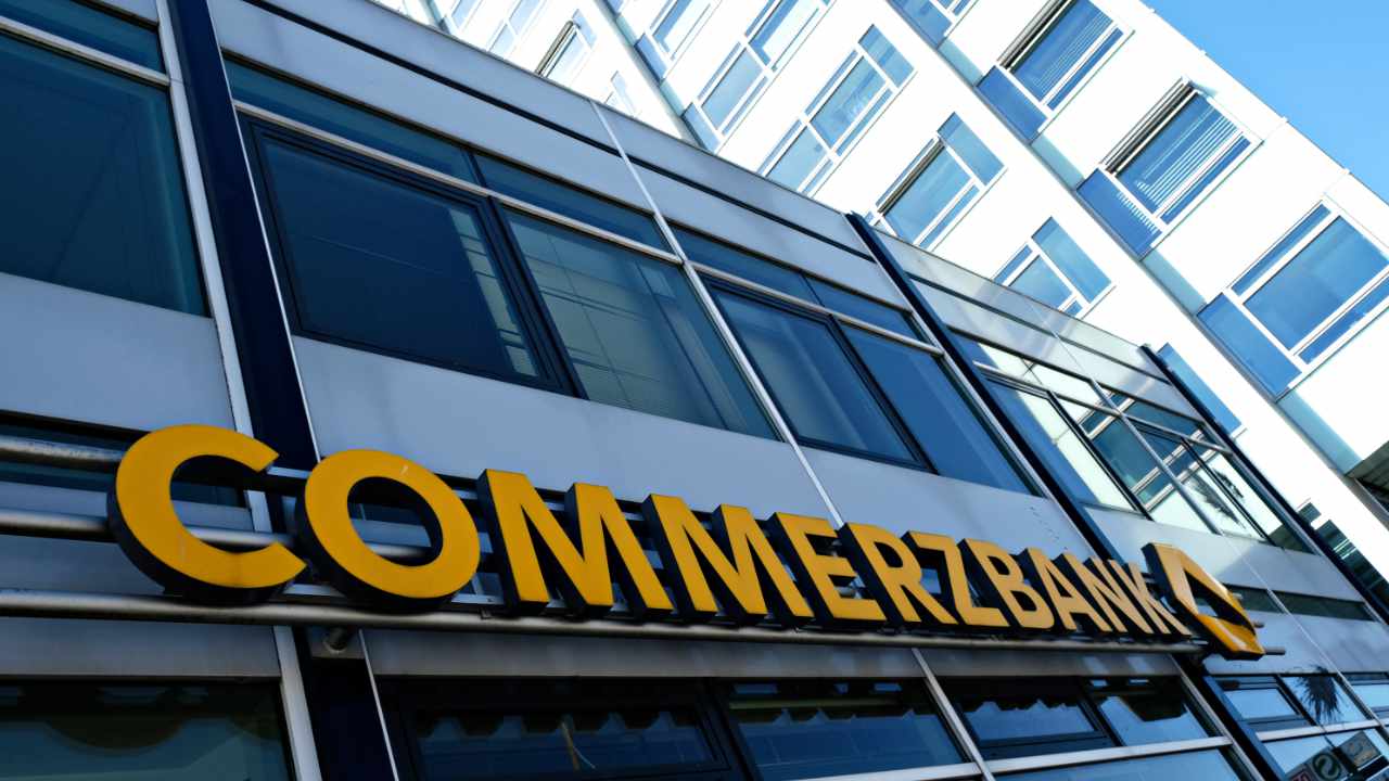 Commerzbank, one of Germany’s largest banks, has partnered with Deutsche Börse subsidiary Crypto Finance to offer secure bitcoin and ether services to its corporate clients. The collaboration focuses on seamless trading and custody solutions, ensuring regulated access to digital assets for select clients in Germany. This marks an important step towards broadening institutional crypto services