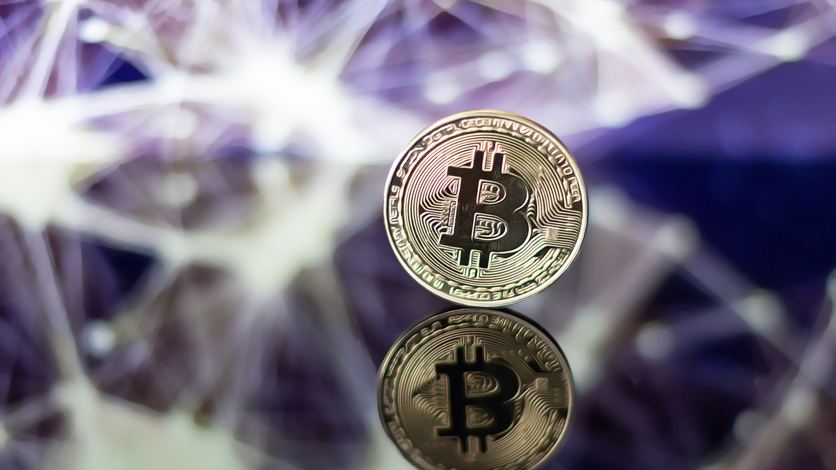 Bitcoin`s price remains critical around $65,000 with expert predictions emerging. Experts offer varied insights, suggesting potential breakout scenarios and buying opportunities. Continue Reading: Experts Provide Insights on Bitcoin’s Price Movements The post Experts Provide Insights on Bitcoin’s Price Movements appeared first on COINTURK NEWS .