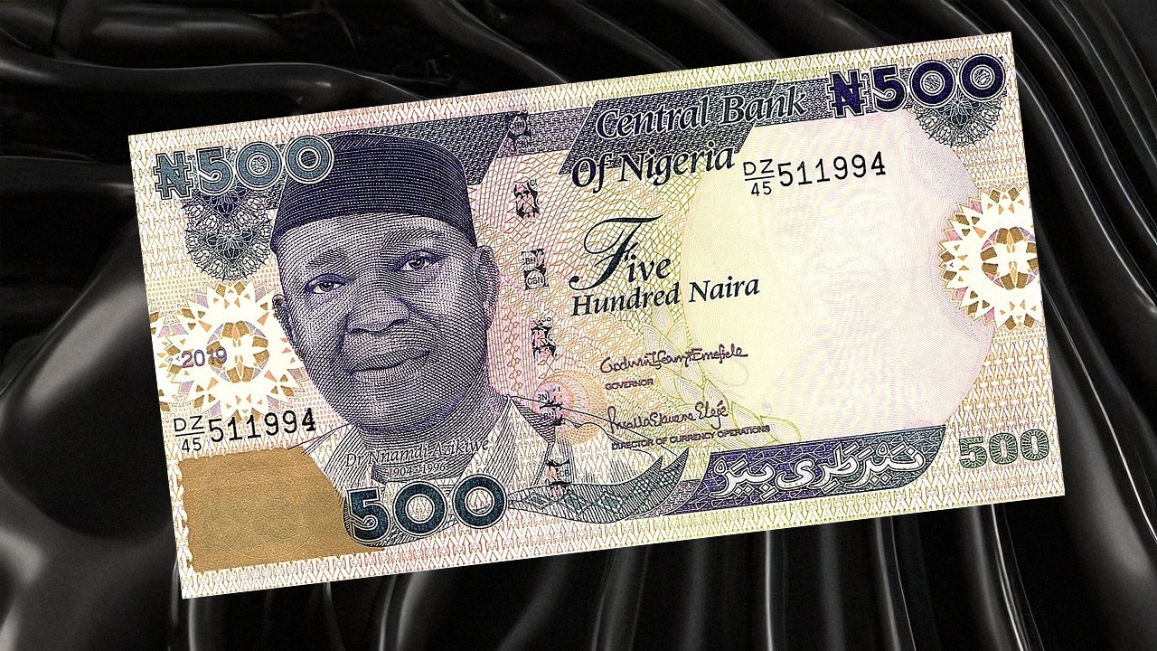 Nigeria began selling crude oil to billionaire Aliko Dangote’s new refinery in naira on October 1st. This “oil for naira” scheme aims to ease pressure on the struggling Nigerian currency, the naira, which has lost significant value this year. However, the success of the scheme is uncertain. While Nigerians hope it will reduce fuel prices,