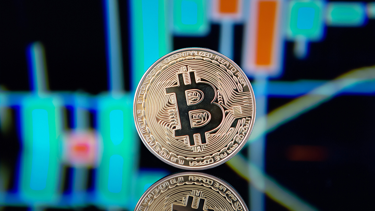 Bitcoin Faces Significant Selling Pressure as Prices Decline