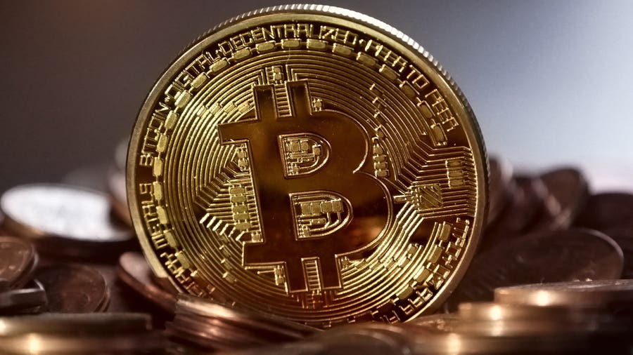 According to data from CoinMarketCap, Bitcoin (BTC) gained by 4.08% in the last 24 hours as it briefly traded above the $63,000 price mark. Notably, this price rise comes following a decline that saw the market leader trade below $59,000 on Thursday. While the market sentiment is currently bullish, certain conditions are needed to procure an actual bullish breakout. Related Reading: Bitcoin Price Crash: $1.83 Billion Makes Its Way To Exchanges, Is A Bloodbath Coming? Bitcoin On The Brink Of Short-Term Bullish Run Following Bitcoin’s price ascent to around $62,000 on Friday, CryptoQuant analyst with the username Yonsei_dent shared a key insight on the asset’s potential price movement. In a Quickake post, Yonsei_dent highlights $62,700 to be the key price level for short-term holders i.e. $62,700 represents the average price at which many short-holders acquired Bitcoin, which the analyst states has remained consistent for the last three months. Therefore, this presents a critical price level for BTC, a movement above which signals a change in a market shift and can spur buying activity from short-term holders. However, Yonsei_dent notes that Bitcoin needs to rise above $63,000 to initiate a significant bullish momentum over the coming weeks. Since this price commentary, Bitcoin has traded above $63,000, albeit temporarily before retracing to around $62,300. This brief breakout can be traced to a lack of significant trading volume, a condition critical to the short-term bullish breakout deceived by Yonsei_dent. Currently, Bitcoin’s trading volume is valued at $30.75 billion, however, reflecting only a minor 2.94% gain in the last 24 hours. If the price of BTC returned above $63,000 with a marked increase in trading activity, the premier cryptocurrency could rise to around $67,000, at which lies its next significant price resistance level. Related Reading: Is The Bitcoin Bull Run Over? Top Analyst Predicts What’s Next For Crypto Bitcoin Approaches Critical November In contrast to popular sentiments, Bitcoin has so far experienced a rather tumultuous experience in October. And while the crypto market leader may eventually pull off an “Uptober”, November is shaping up to potentially provide the needed bullish drivers for the BTC market. Firstly, investors expect the Federal Reserve to implement a 25 basis points cut which would avail more liquidity for volatile assets such as Bitcoin. Furthermore, the upcoming US elections have also gained significant influence in the crypto market with digital asset regulation becoming a major policy discussion. If pro-crypto Republican candidate Donald Trump secures victory over Vice President Kamala Harris, analysts are hopeful the Bitcoin bull run will finally take off. At the time of writing, Bitcoin trades at $62,697 reflecting a 1.07% gain in the last week. Featured image from Forbes, chart from Tradingview