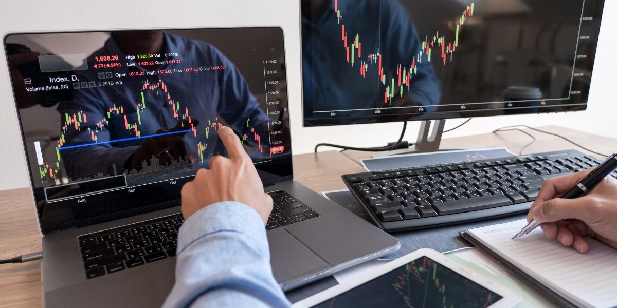 Market Analysts Share Insights on Bitcoin, ETH, XRP, and SOL Predictions