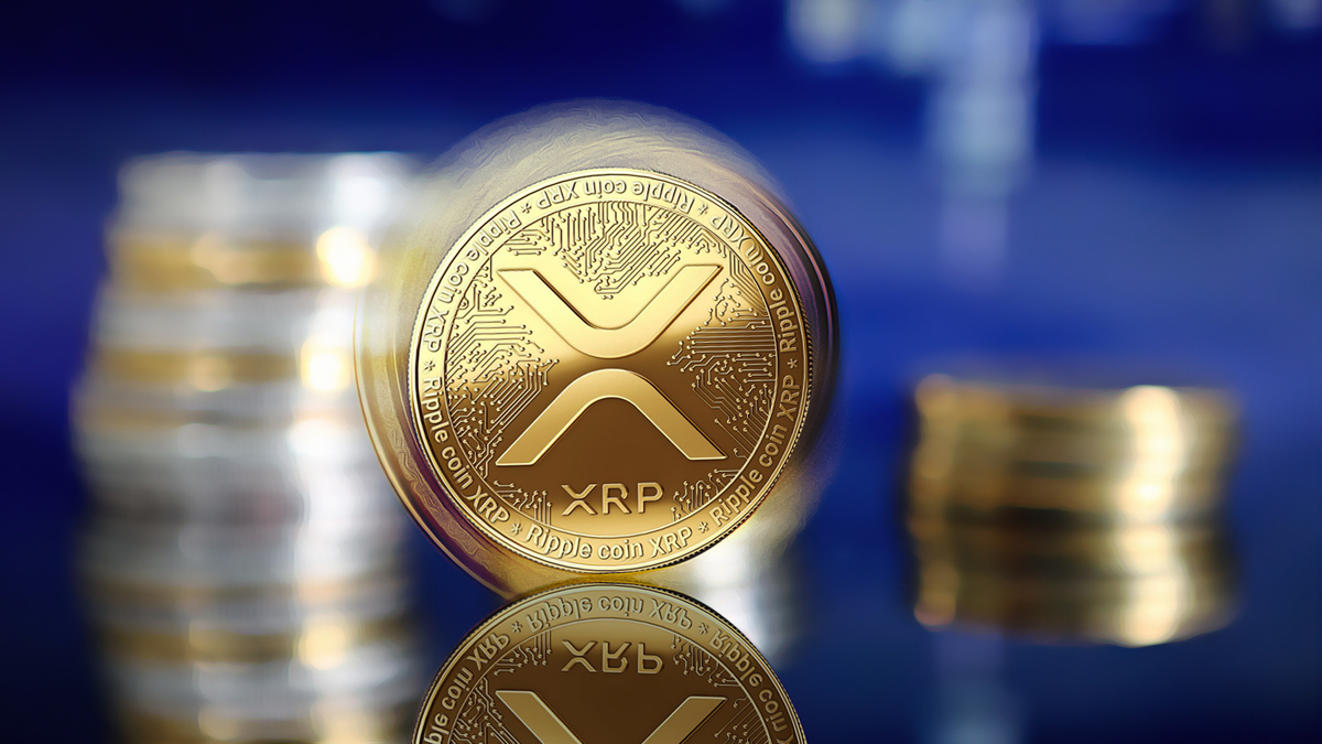 Ripple whales` significant sales lead to a decline in XRP price. Ongoing legal uncertainties impact investors` confidence and market dynamics. Continue Reading: Ripple Whales Pressure XRP Price with Significant Sales The post Ripple Whales Pressure XRP Price with Significant Sales appeared first on COINTURK NEWS .