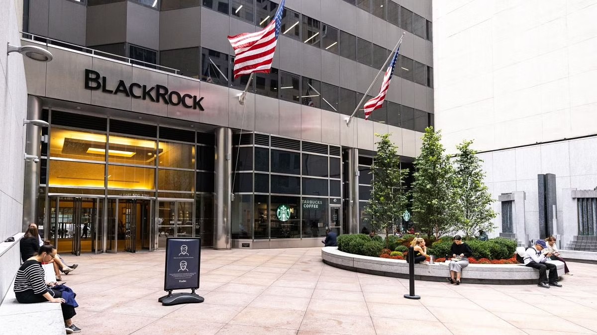 BlackRock is making a move to drive the adoption of BUIDL as collateral on cryptocurrency exchanges for derivatives trading The post BlackRock Pushes for BUIDL Adoption in Crypto Derivatives Trading appeared first on TheCoinrise.com .