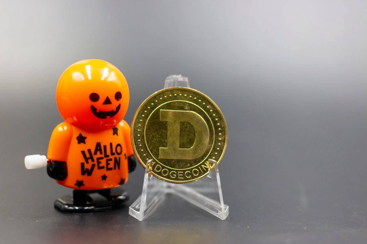 AI predicts Dogecoin price for Halloween 2024