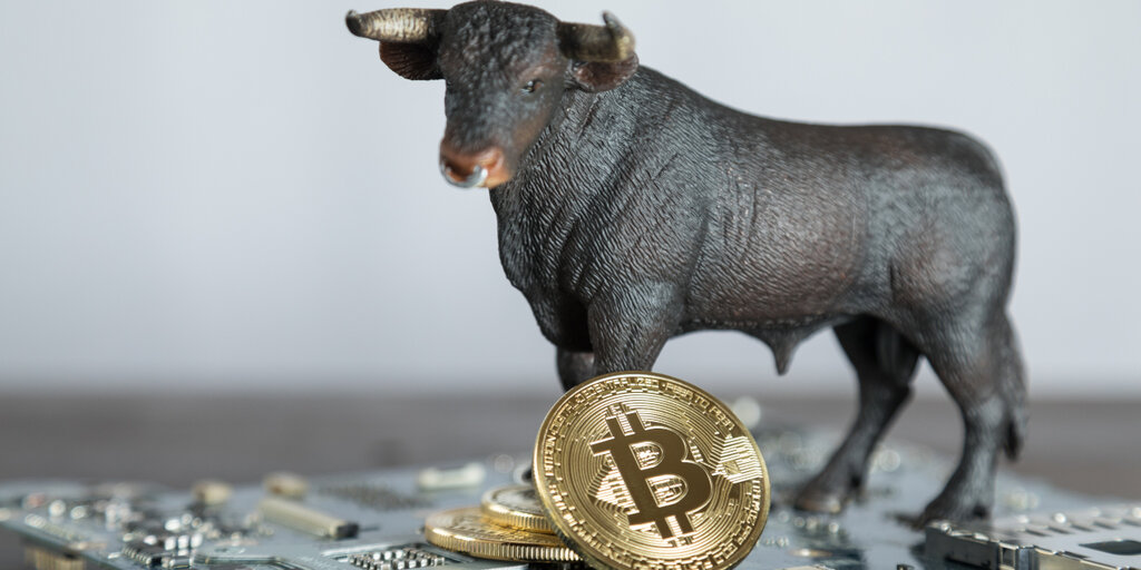 Bitcoin Price Breaks Above $90,000 as `Trump Trade` Continues to Spur Markets