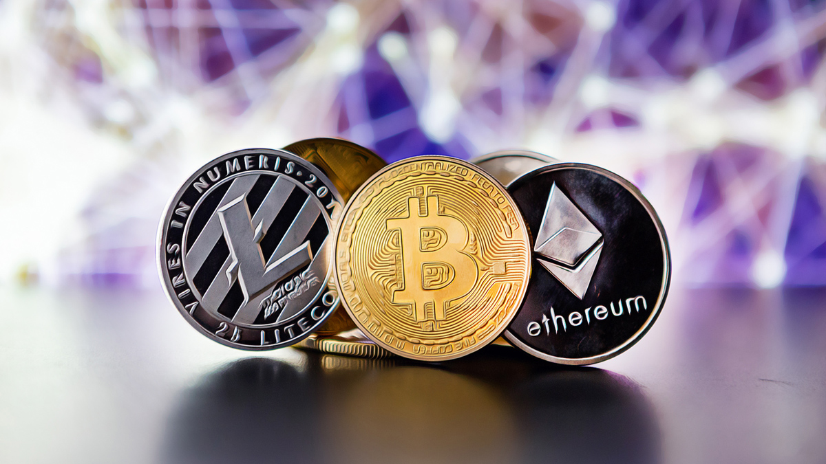 Cryptocurrency market shows mixed signals with Bitcoin and Ethereum declining. Ripple and Hedera see significant price increases amidst market uncertainties. Continue Reading: Cryptocurrency Market Faces Uncertainty as Bitcoin and Major Coins Decline The post Cryptocurrency Market Faces Uncertainty as Bitcoin and Major Coins Decline appeared first on COINTURK NEWS .