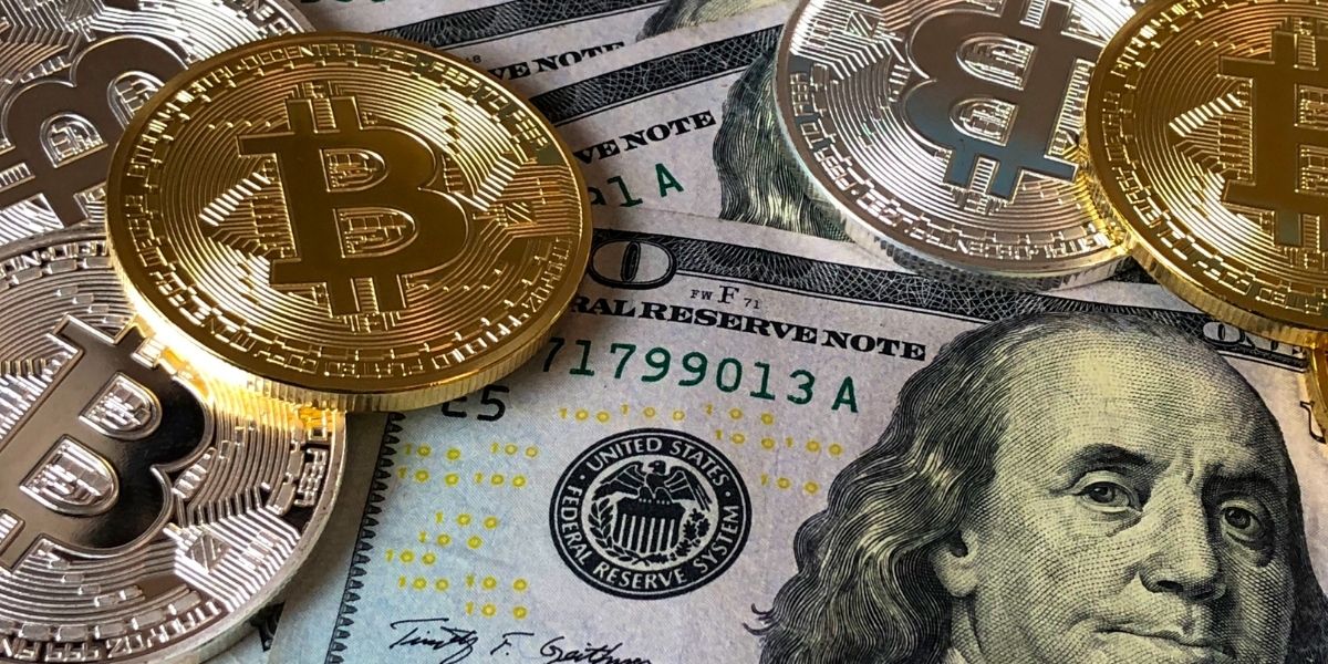 Bitcoin and Memecoins Shape the Cryptocurrency Market