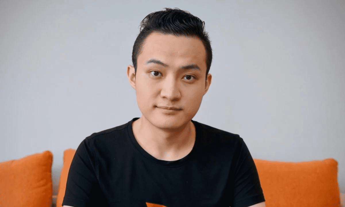 Tron’s Justin Sun Wins $6.2M Banana Auction, Reminds Us That Art Is Subjective (and Edible)