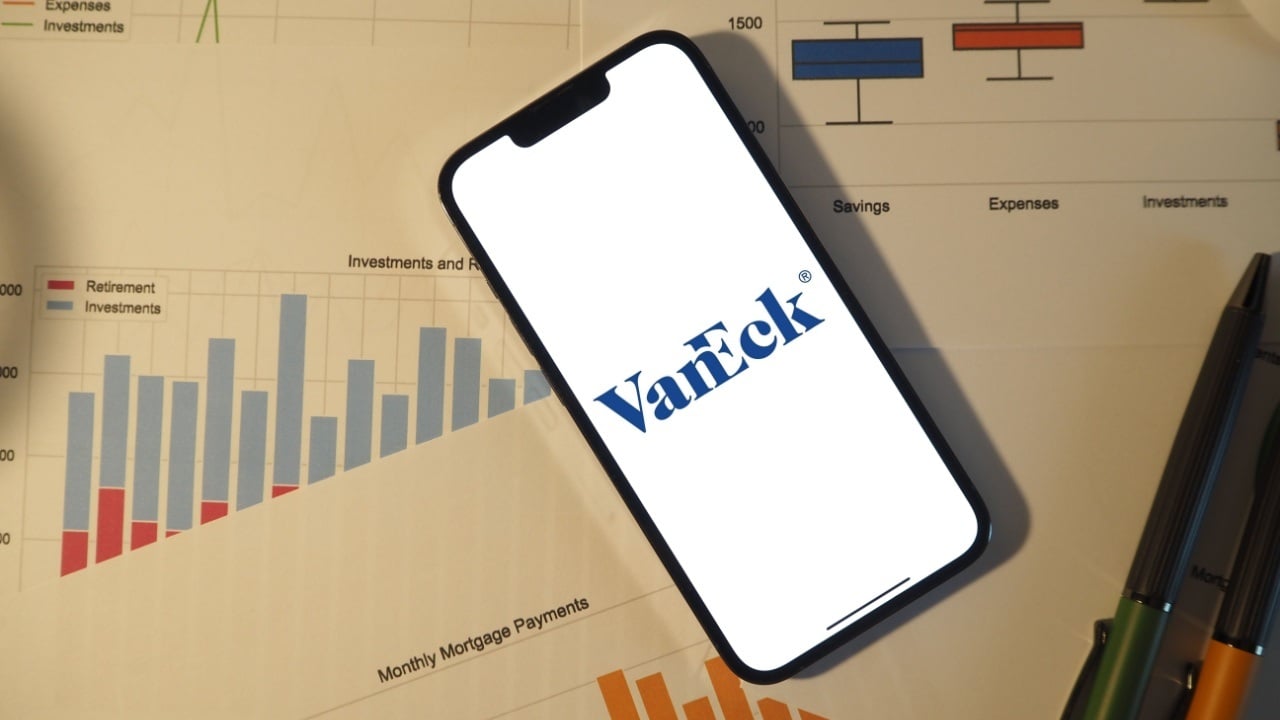 Vaneck, one of the largest investment funds in the U.S., has highlighted the benefits that El Salvador has experienced since President Bukele arrived in office and adopted a bitcoin strategy. Vaneck Celebrates Bukele’s Bitcoin Gambit and His Vision for El Salvador Vaneck, one of the largest asset managers in the U.S., has commended President Nayib