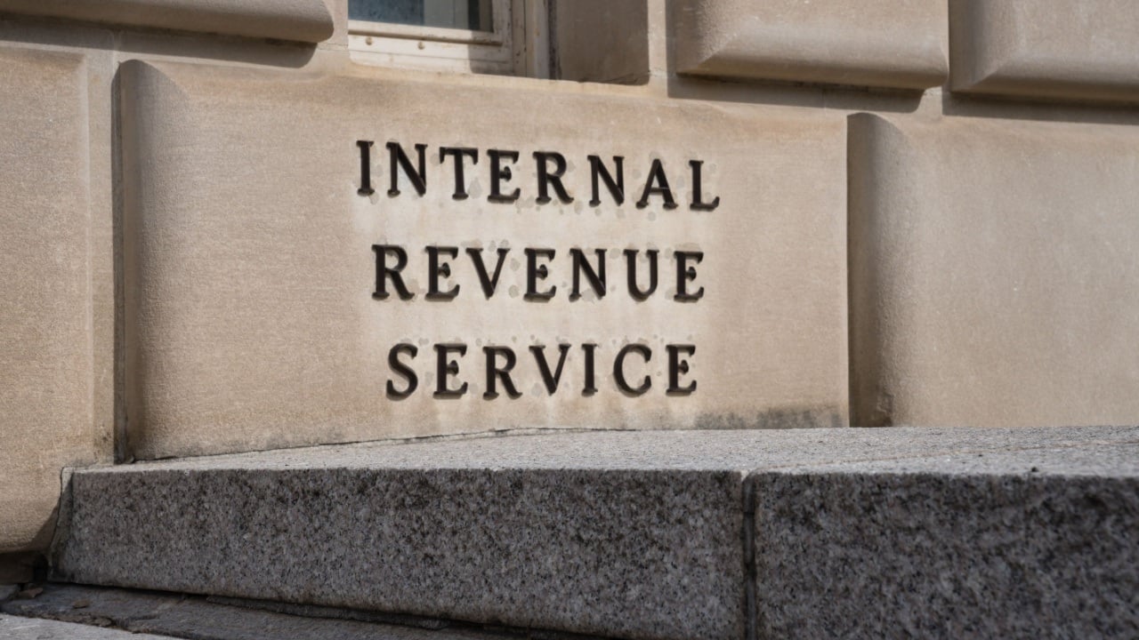 IRS Issues Crypto Relief – Here’s How to Avoid Higher Taxes in 2025