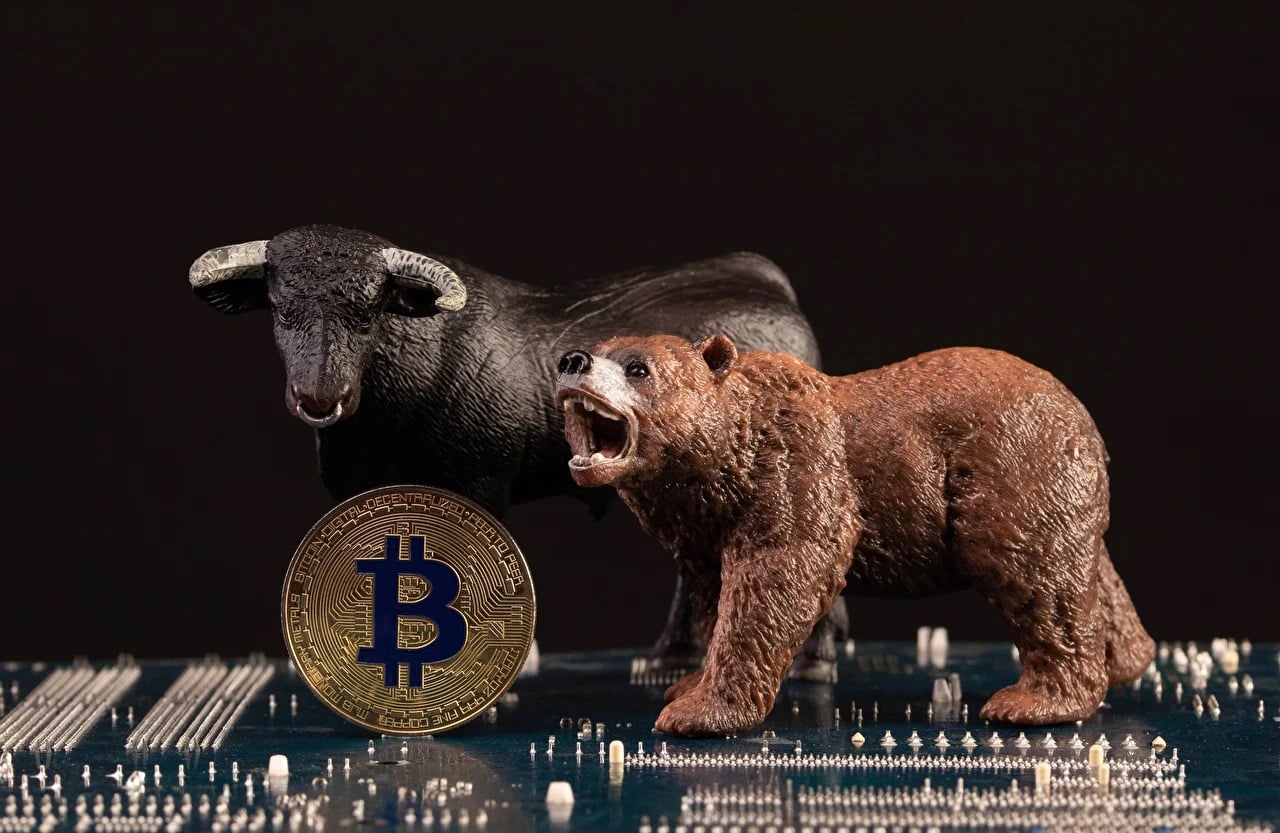 Analytics Company Lays Out One Bearish, One Bullish Scenario for Bitcoin: “The Price Could Come to One of These Two Levels”