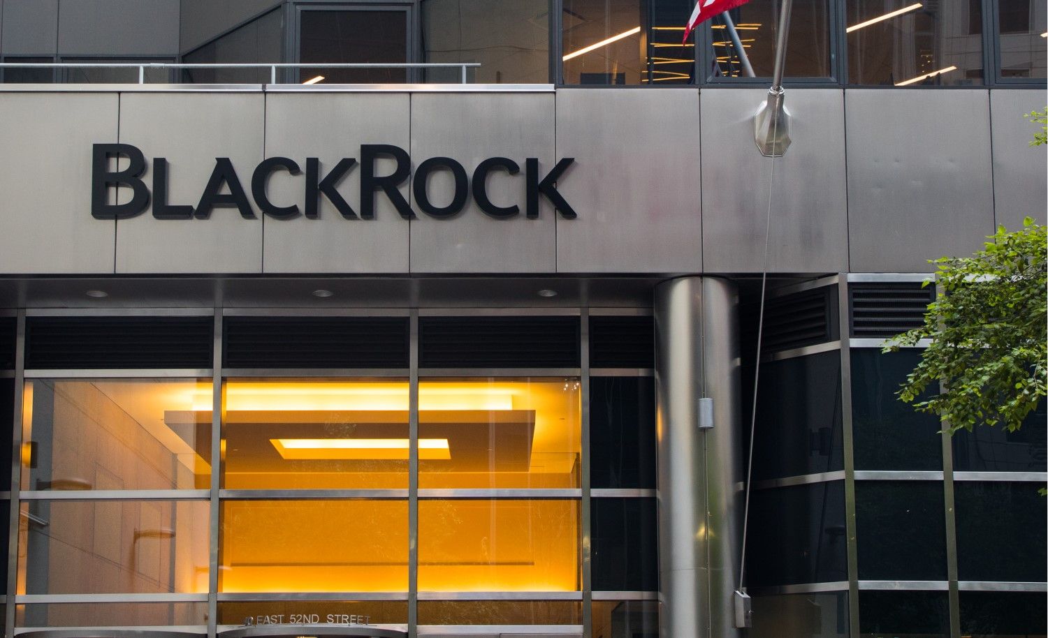 BlackRock Adds Its IBIT Bitcoin ETF To Alternative Asset Model Portfolio