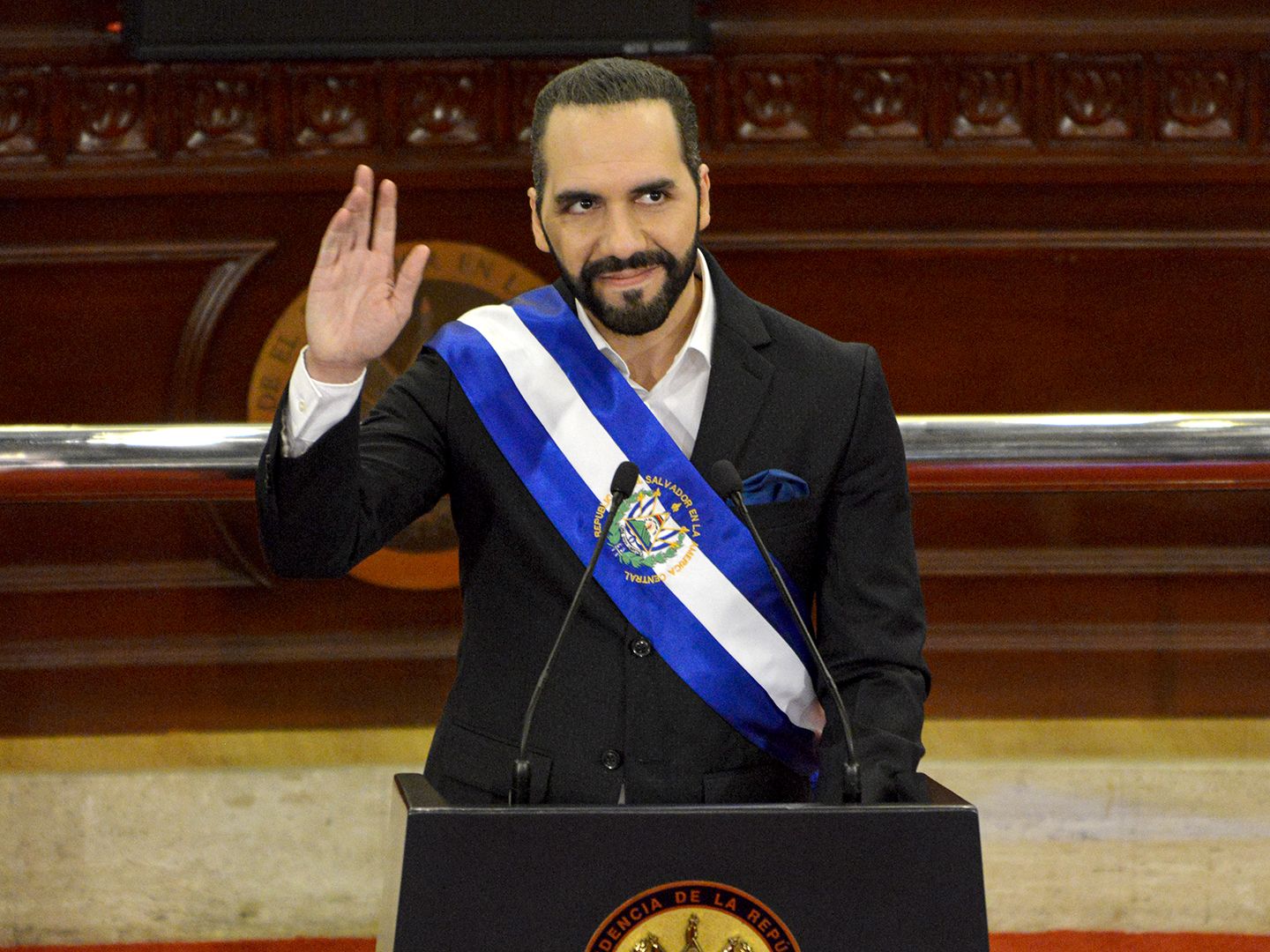 El Salvador`s Bukele Says Bitcoin Purchases Won`t Stop Due to IMF Deal