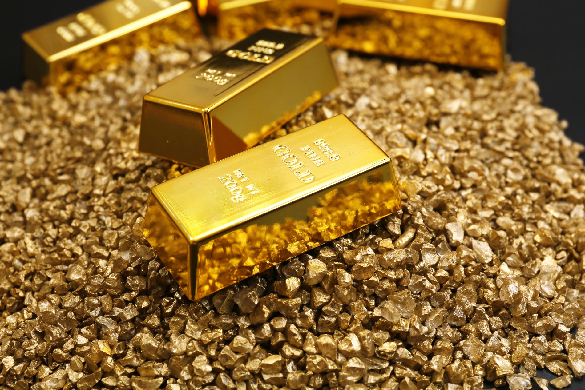 Spot gold surpassed $3,000 an ounce for the first time before retreating to $2,990. Gold futures for April delivery also broke the $3,000 mark on Thursday. The precious metal is now up over 15% this year, driven by strong ETF inflows , geopolitical uncertainty, and continued concerns over U.S. equities amid ongoing tariff discussions by former President Donald Trump. Meanwhile, gold priced in British pounds has yet to reach its all-time high of £2,363, currently sitting around £300 below that level. Charlie Morris , founder of ByTree and manager of the BOLD ETF, which includes both bitcoin and gold, has observed a divergence between gold and bitcoin ETFs and expects this trend to reverse soon. “In the last 30 days, gold ETFs have seen $10 billion in inflows, while bitcoin ETFs have experienced $5 billion in outflows,” Morris noted. “Sooner or later, the flows will reverse again—just as they always do.”Disclaimer: Parts of this article were generated with the assistance from AI tools and reviewed by our editorial team to ensure accuracy and adherence to our standards . For more information, see CoinDesk’s full AI Policy .