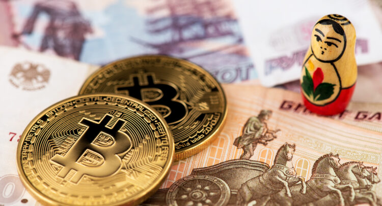 Russia Ditches the Dollar and Turns to Bitcoin for Oil Trade with China and India